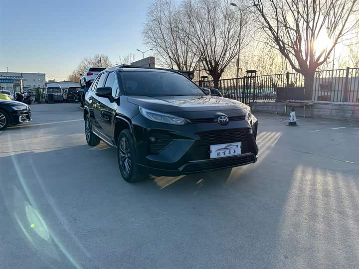 Toyota Wildlander 2024 2024款 双擎 2.5L E-CVT两驱豪华PLUS版