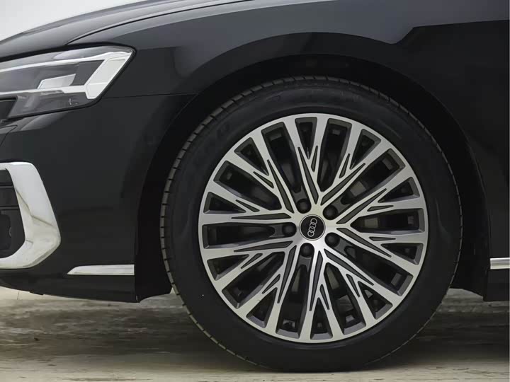 Audi A8 2024 2024款 A8L 50 TFSI quattro 臻选型