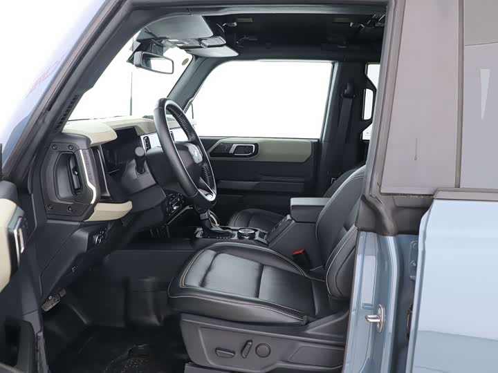 Ford Bronco 2024 2024款 2.3T 长滩大脚越野版