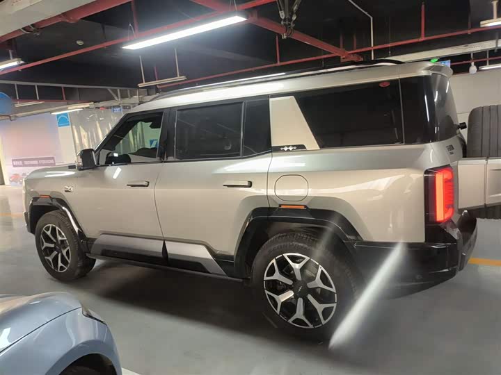 2025 BYD FangChengBao Leopard 8