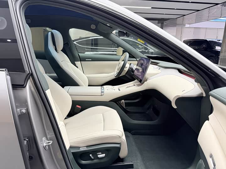 Xiaomi YU7 2025 2025款 超长续航高性能四驱Max版