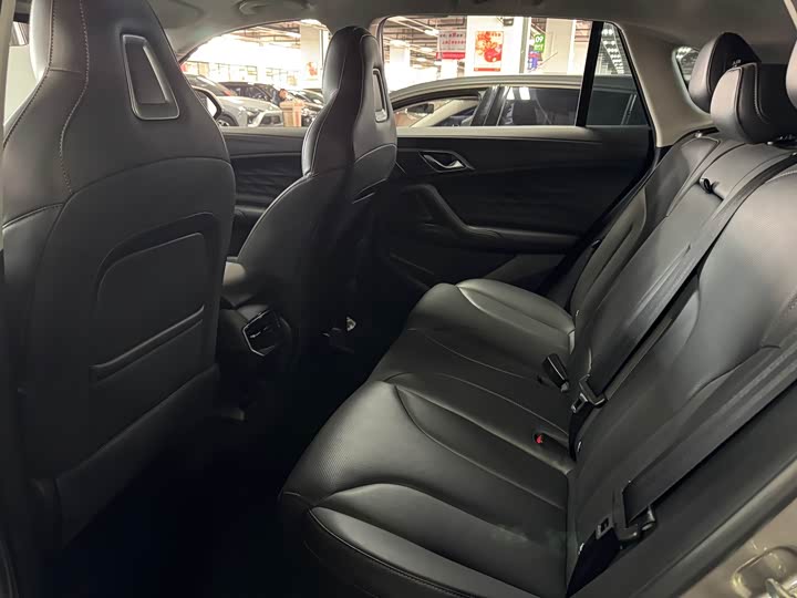 Roewe RX5 Hybrid 2023 2023款 eRX5 超混尊荣版