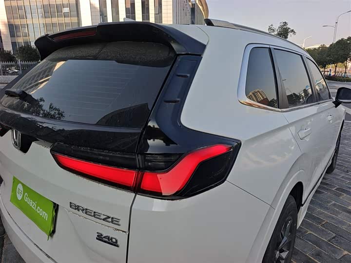 Honda Breeze 2025 2025款 240TURBO 两驱豪华版 5座