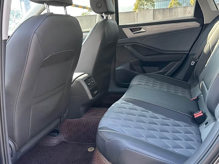 Volkswagen Sagitar L 2025 2025款 200TSI DSG超越版