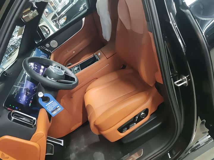 Aito M9 2025 2025款 增程 Ultra版 52kWh 6座版