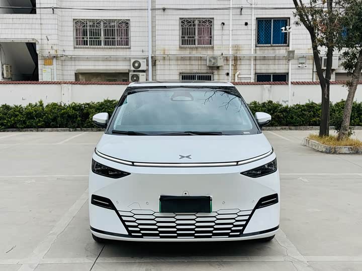 XPeng X9 2025 2025款 纯电 740超长续航 Max