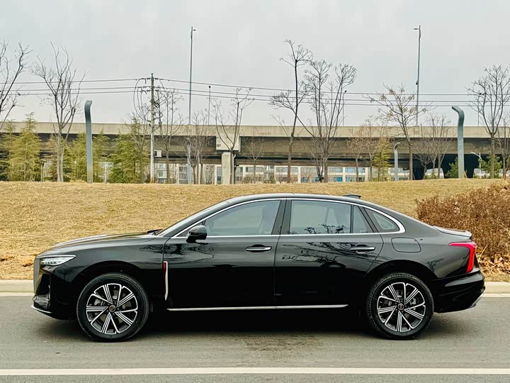 Hongqi H5 2025 2025款 1.5T HEV旗韵50万辆纪念版