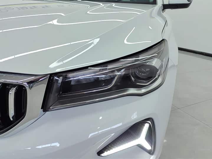 Geely Emgrand 2025 2025款 第4代 1.5L CVT星耀版