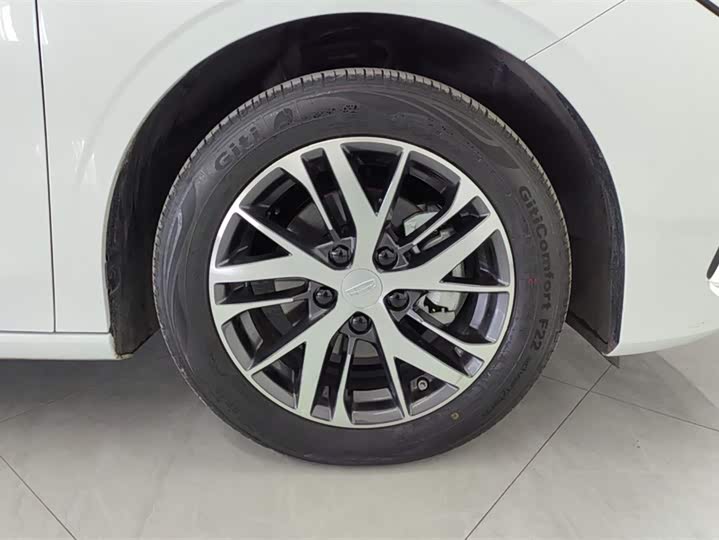 Geely Emgrand 2025 2025款 第4代 1.5L CVT星耀版