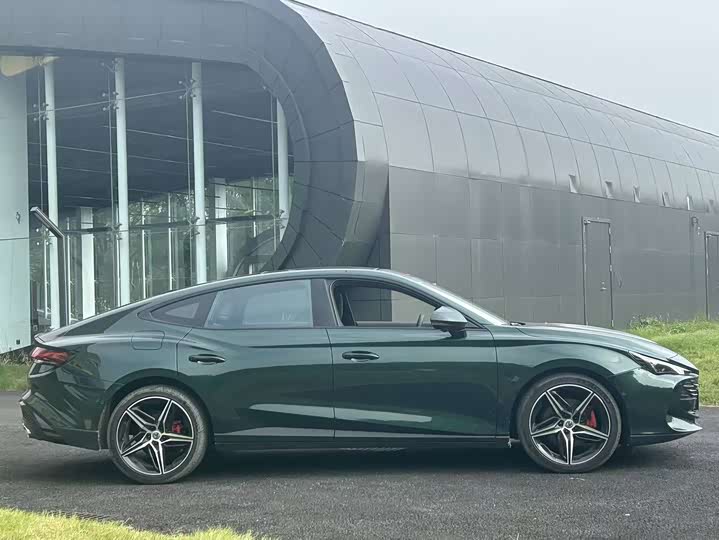 MG Motor 7 2023 2023款 2.0T 自动Trophy+激擎耀世版