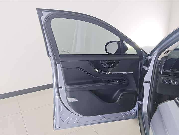 Lincoln Corsair 2024 2024款 2.0T 两驱尊享版