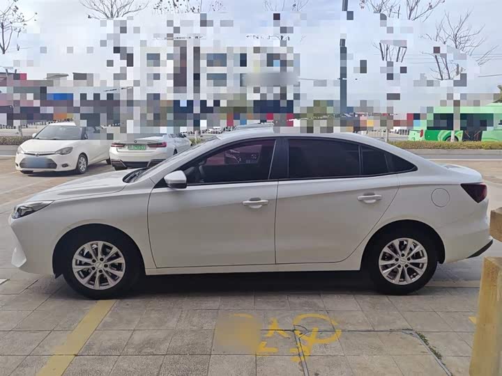 Roewe i5 2023 2023款 1.5L 手动舒享版
