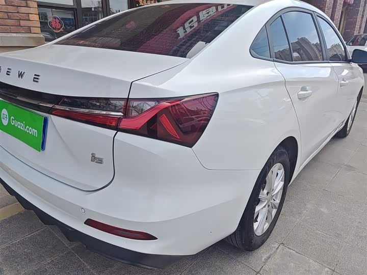 Roewe i5 2023 2023款 1.5L 手动舒享版