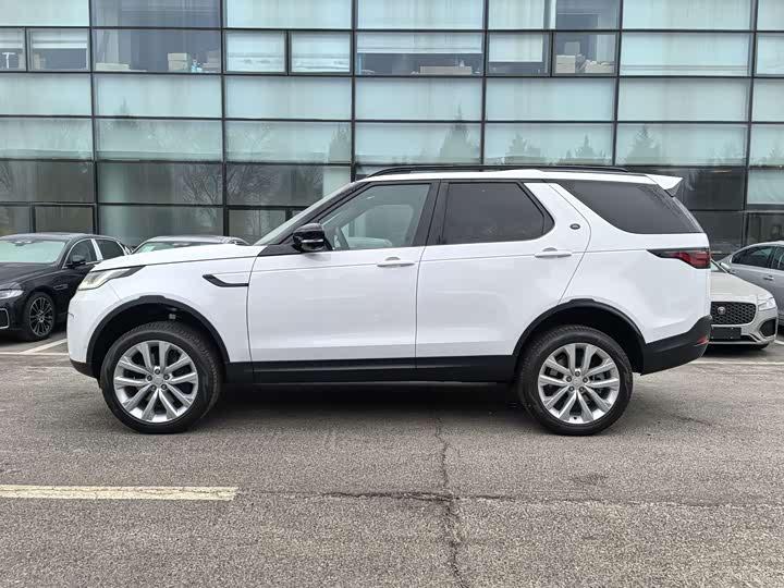 2025 Land Rover Discovery