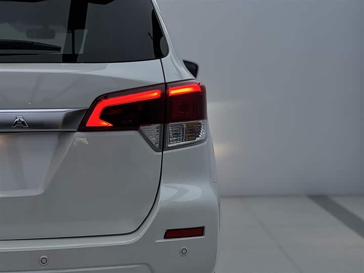 Nissan Terra 2020 2020款 2.5L XL Upper 4WD 自动四驱豪华版