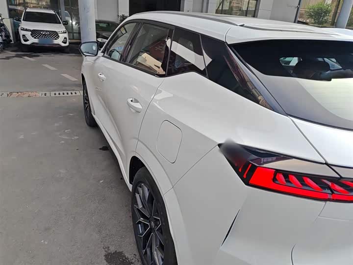 Changan UNI-Z Hybrid 2025 2025款 智慧新蓝鲸 125km 战舰+