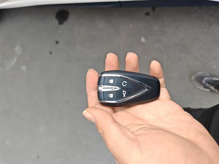 Changan UNI-Z Hybrid 2025 2025款 智慧新蓝鲸 125km 战舰+