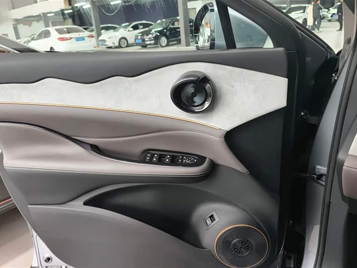 BYD Frigate 07 2024 2024款 荣耀版 DM-i 100KM 尊贵型