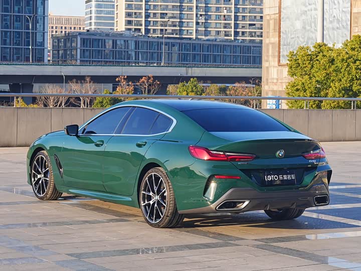 BMW 8 Series 2022 2022款 840i xDrive 四门轿跑车 M运动套装
