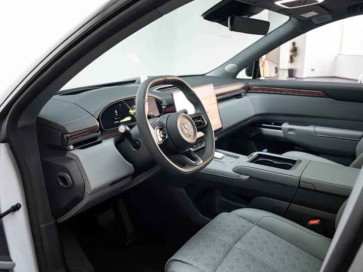 Zeekr 7X 2025 2025款 100kWh 长续航四驱智驾版