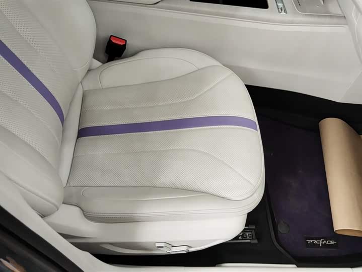 Geely Preface L 2024 2024款 油混 1.5TD 天宫版