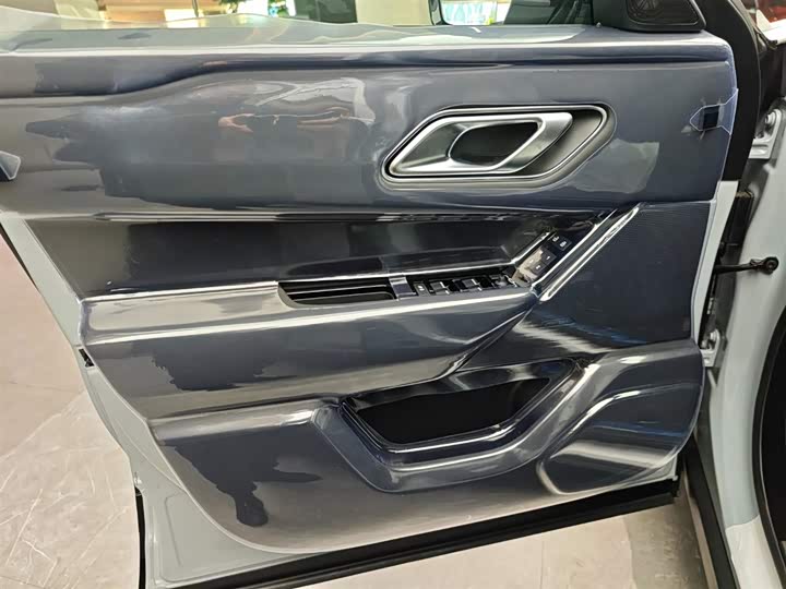 2025 Land Rover Range Rover Velar