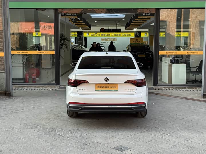 Volkswagen Sagitar L 2025 2025款 300TSI DSG超越版