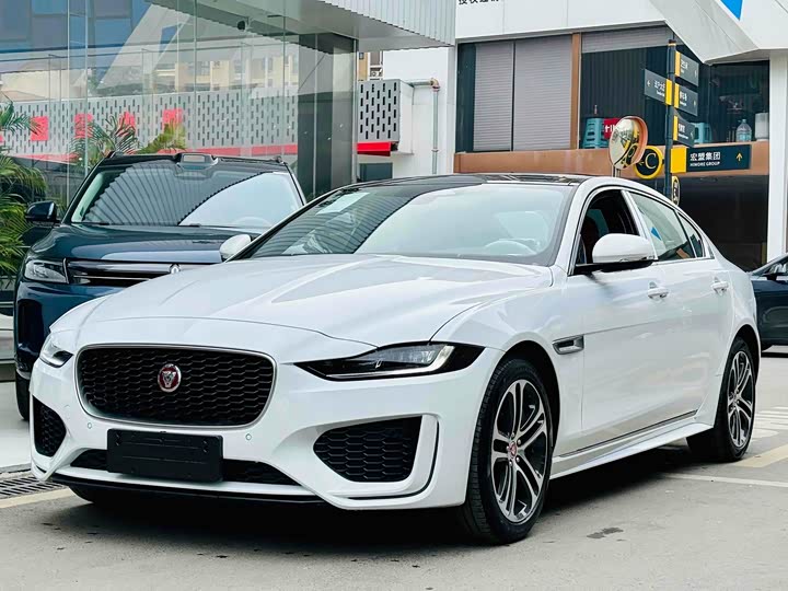 Jaguar XE L 2023 2023款 2.0T 250PS R-DYNAMIC S进取运动版