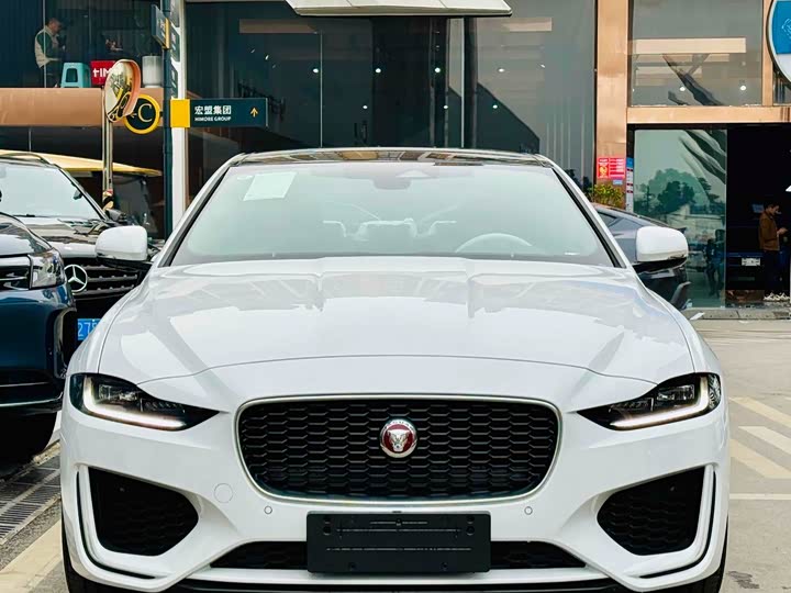 Jaguar XE L 2023 2023款 2.0T 250PS R-DYNAMIC S进取运动版