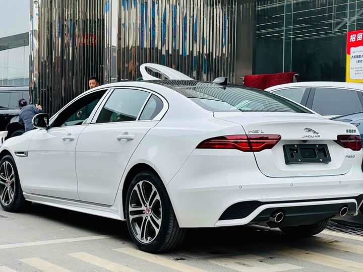 Jaguar XE L 2023 2023款 2.0T 250PS R-DYNAMIC S进取运动版