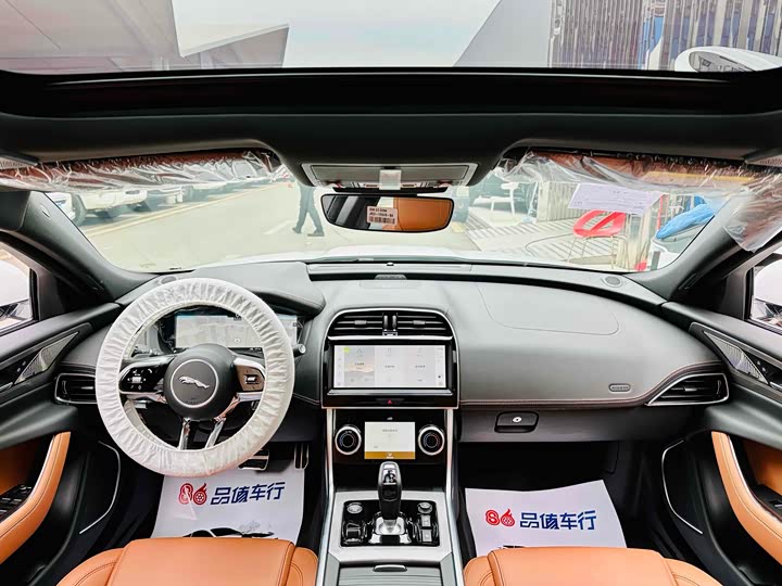 Jaguar XE L 2023 2023款 2.0T 250PS R-DYNAMIC S进取运动版