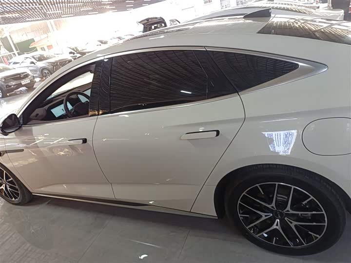 BYD Seal 07 DM-i Hybrid 2025 2025款 DM-i 1.5L 125km 尊贵型