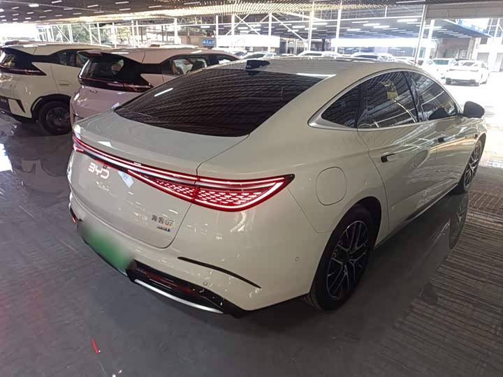 BYD Seal 07 DM-i Hybrid 2025 2025款 DM-i 1.5L 125km 尊贵型
