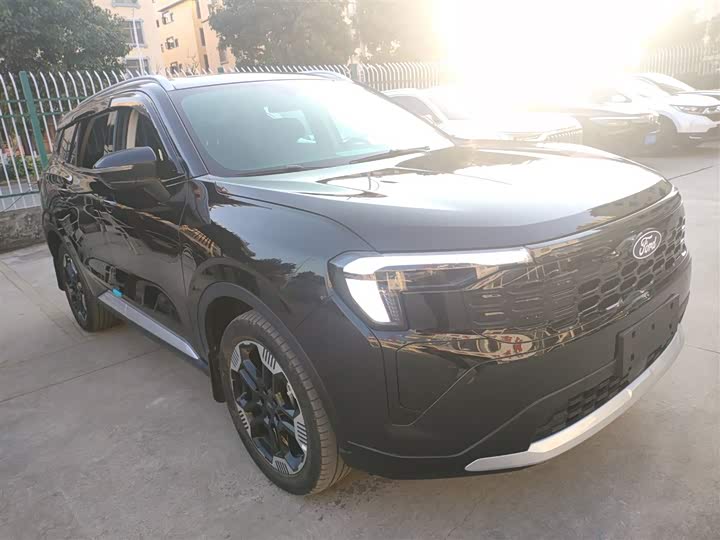 2025 Ford Equator Sport