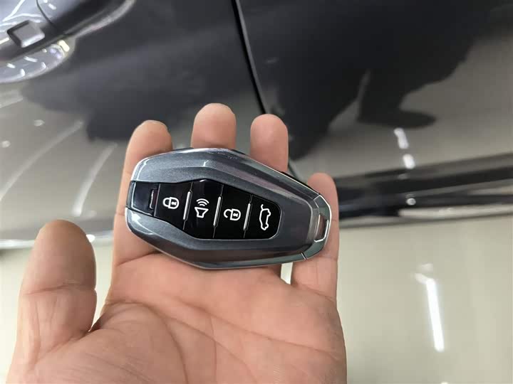 Jetour X70 Plus 2025 2025款 冠军版 1.5T DCT冠军MAX+ 7座