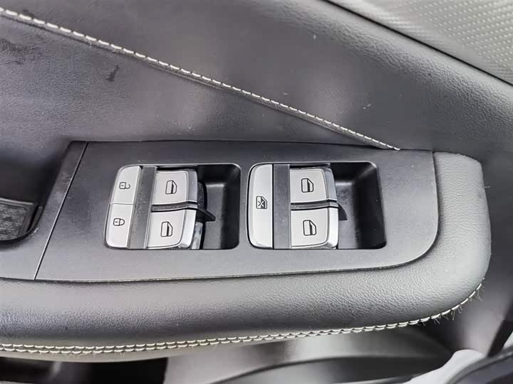 Jetour X70S 2022 2022款 1.5T DCT活力版 5座