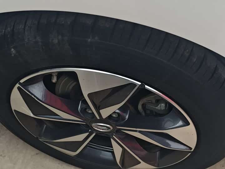 GAC Trumpchi M6 2023 2023款 PRO 270T DCT尊享版