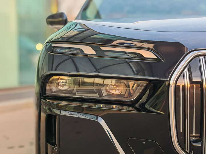 BMW i7 2023 2023款 eDrive50L 领先M运动套装