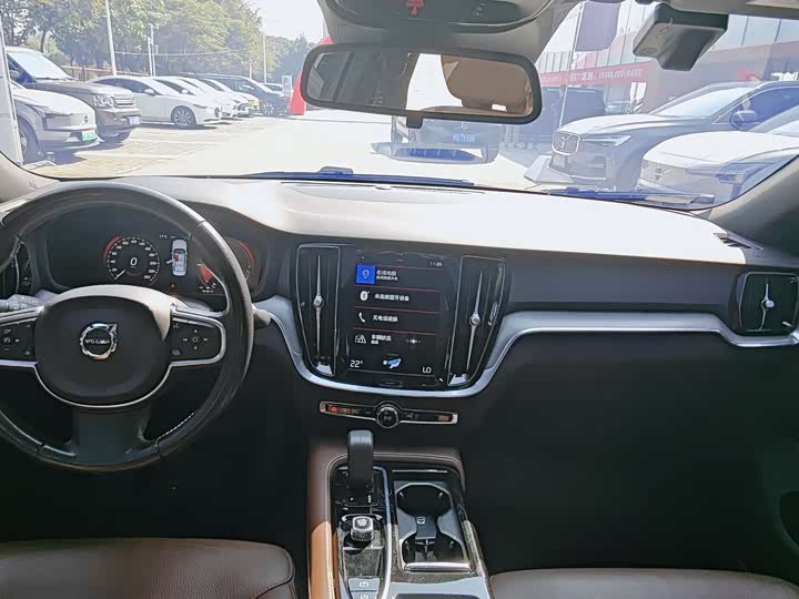 Volvo S60 Hybrid 2022 2022款 T8 E驱混动 四驱智逸豪华版