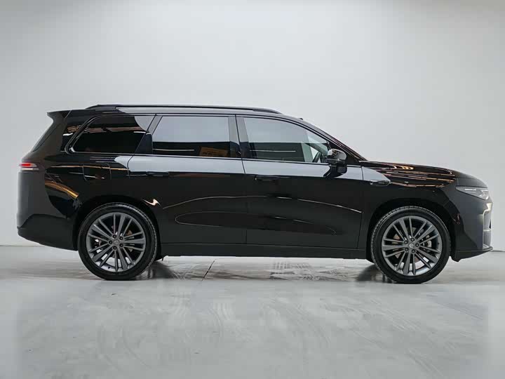 Leapmotor C16 2026 2026款 增程 280激光雷达智尊版 6座