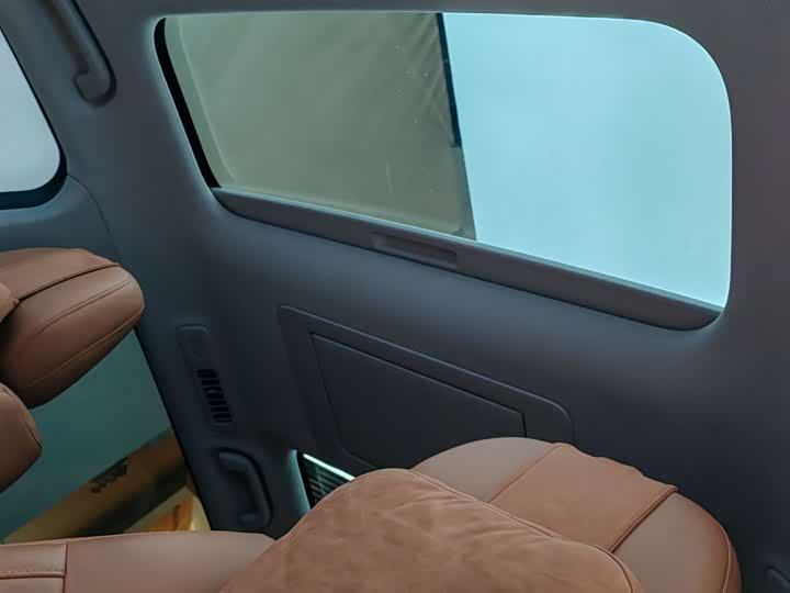 Leapmotor C16 2026 2026款 增程 280激光雷达智尊版 6座