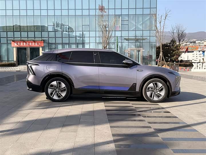 HiPhi Y 2023 2023款 560km 先锋版