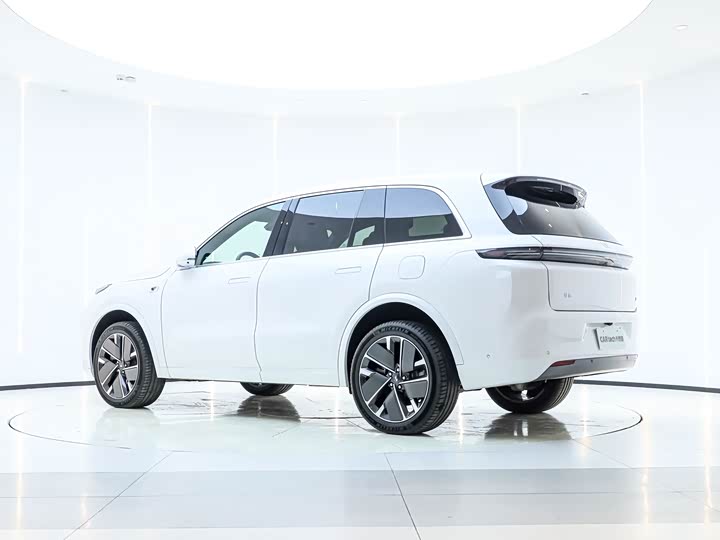 LiXiang L8 2025 2025款 Ultra 智能焕新版