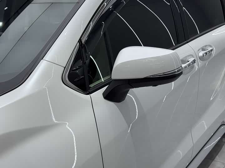 Toyota Granvia 2024 2024款 2.5L混动 尊爵ULTRA版