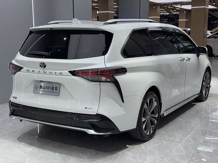 Toyota Granvia 2024 2024款 2.5L混动 尊爵ULTRA版