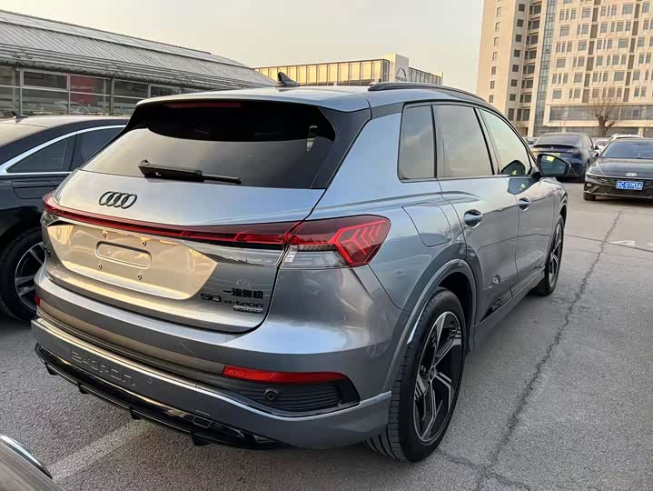 Audi Q4 e-tron 2024 2024款 50 e-tron quattro 创境曜夜版
