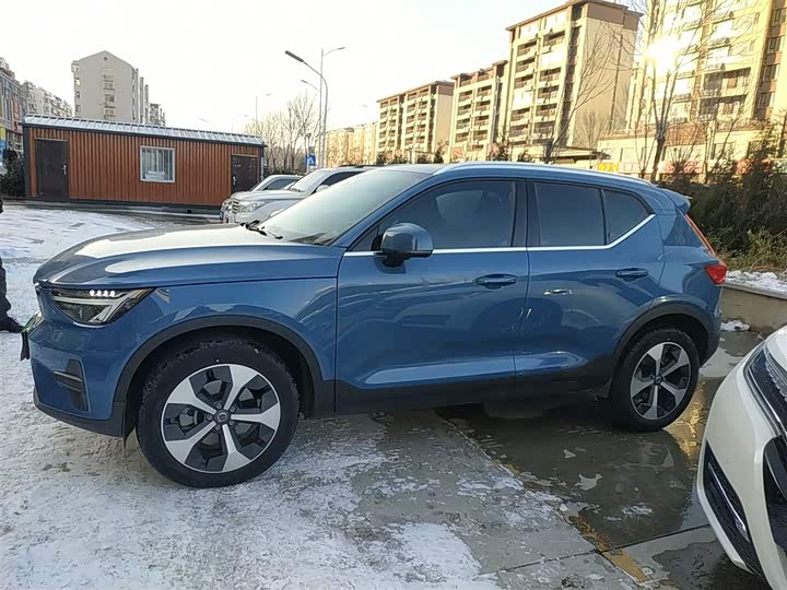 Volvo XC40 2024 2024款 B4 四驱智远豪华版