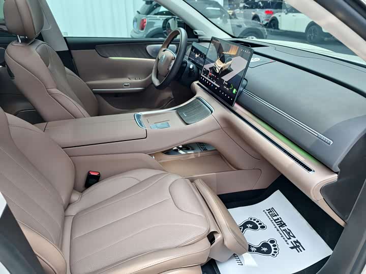 Leapmotor C11 2026 2026款 增程 300激光雷达智尊版