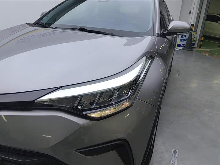 Toyota Izoa 2021 2021款 双擎 2.0L 奕享版