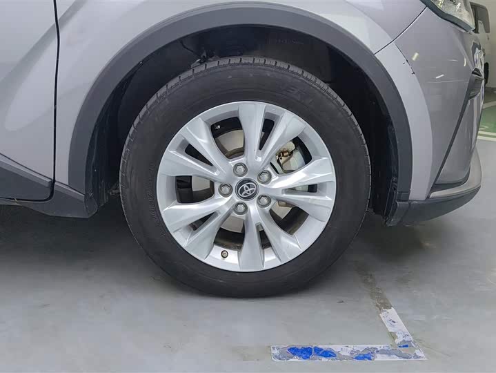 Toyota Izoa 2021 2021款 双擎 2.0L 奕享版